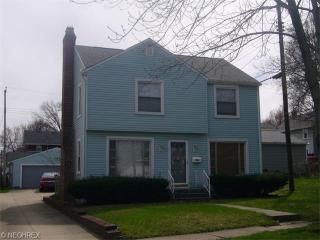 338 Mission Dr, Akron, OH 44301-2676