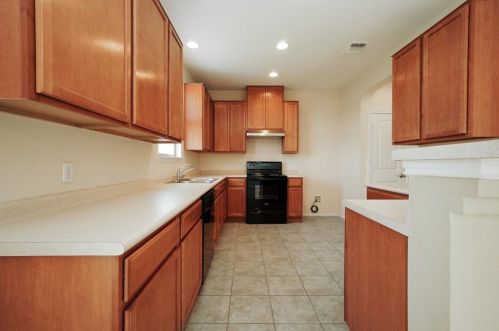 9124 Edmundsbury Dr, Austin TX  78747-4007 exterior
