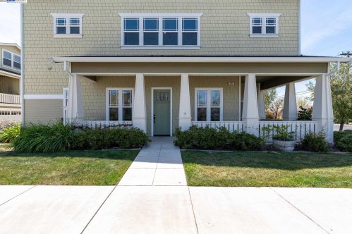 277 L St, Livermore CA  94551-8001 exterior
