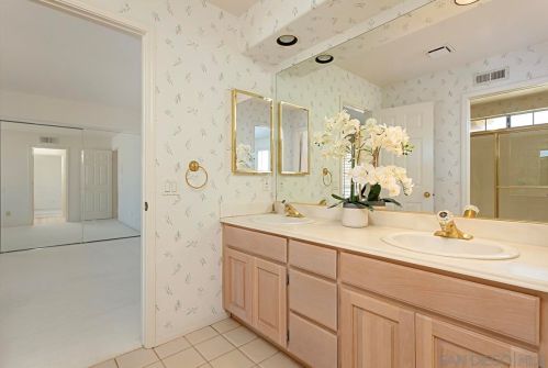 13959 Arbolitos Dr, Poway CA 92064-3238 exterior