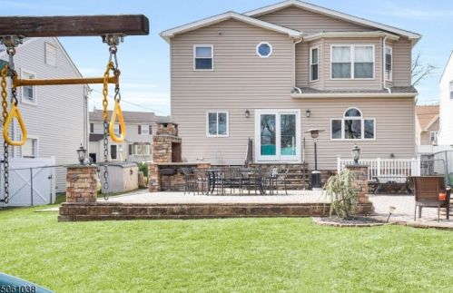 22 Glenview Rd, Nutley NJ  07110-2112 exterior