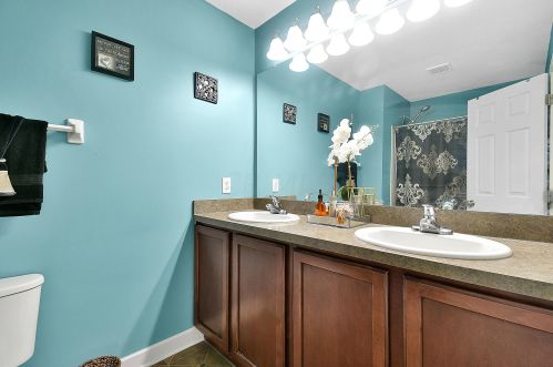 447 Stone Shadow Dr, Blacklick OH  43004-8305 exterior