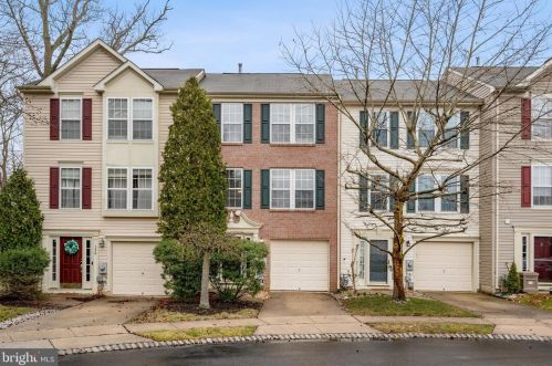 132 Cambridge Ct, West Deptford, NJ 08096-6884