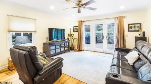 41 Essex Ave, Bernardsville NJ  07924-2235 exterior