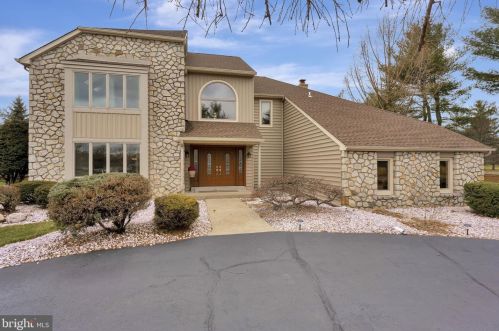 727 Long Acre Ln, Yardley, PA 19067-4456