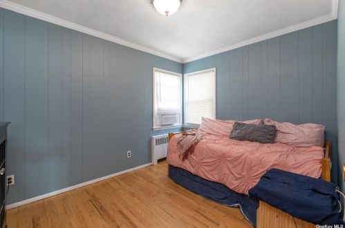 420 Clement Ave, Floral Park NY  11003-3320 exterior