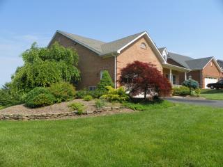 82 View Cir, Warrenton VA  20186-2647 exterior