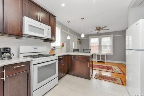 86-15 262nd St, Floral Park NY  11004-1344 exterior