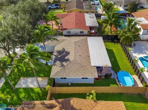 8421 17 Ct, Hollywood FL 33028 exterior