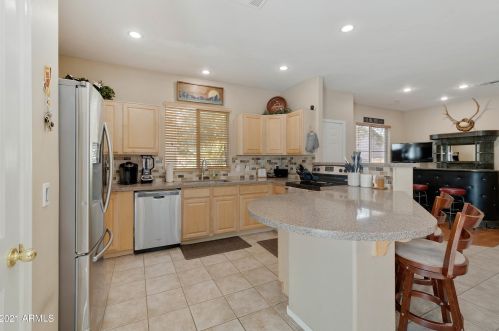 665 Colt Ct, Chandler, AZ 85225-1333