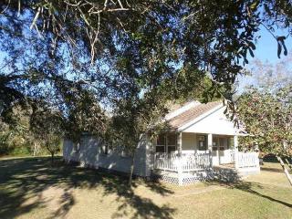 1032 Muscogee Rd, Cantonment, FL 32533-1014
