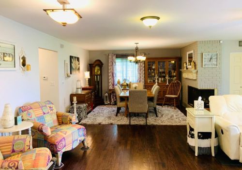 221 150, Valpo IN  46383-9559 exterior