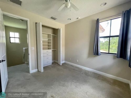 8359 38th St, Hollywood FL  33024-3130 exterior