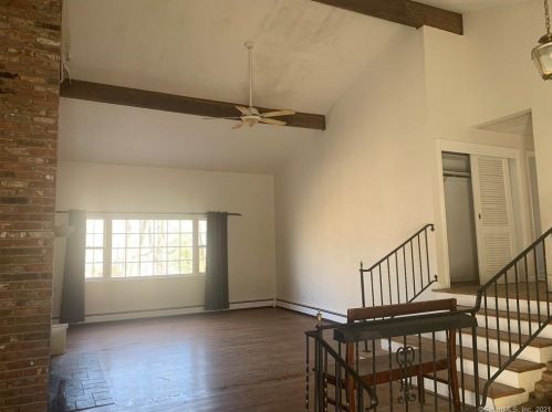 54 Butternut Ln, Stamford, CT 06903-3832