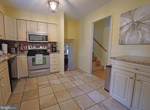 409 Belvedere Dr, Charles Town, WV 25414-1267