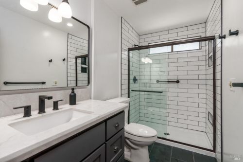 380 Jefferson Ln, Ukiah CA  95482-6618 exterior