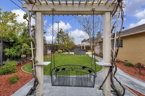 957 Lorne Way, Sunnyvale CA 94087-4916 exterior