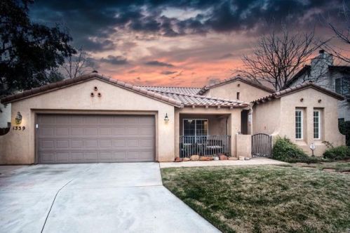 1339 Linda Way, Porterville, CA 93257-7535
