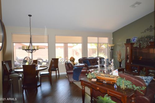 170 Baylor Ln, Gilbert, AZ 85233-8314