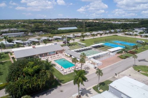 11581 Dogwood Ln, Fort Myers Beach FL  33931-7130 exterior