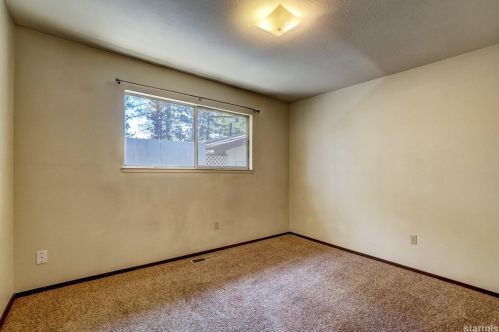 1290 Champlain Dr, South Lake Tahoe CA  96150-2312 exterior