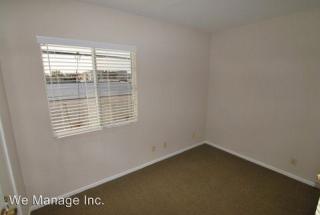 3225 10th St, Long Beach CA  90804-5048 exterior