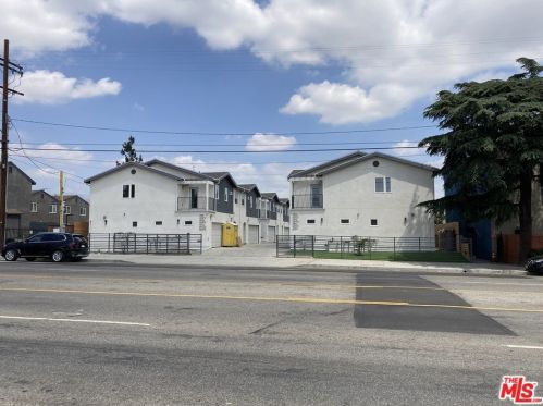 6516 Vineland Ave, North Hollywood, CA 91606-2726