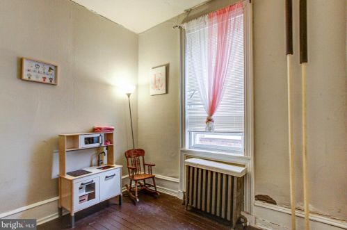 558 Stanbridge St, Norristown PA  19401-5312 exterior