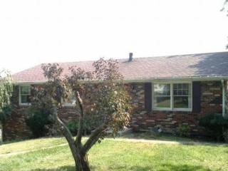 115 Green St, Houston, PA 15342-1117