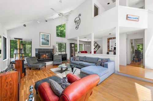 138 Mitchell Rd, Somers Town NY  10589-1808 exterior