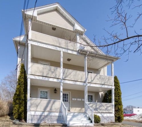 7 Broad St, Plainville, CT 06062-2224