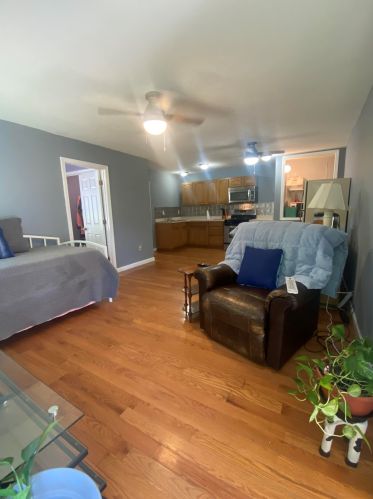 208 Lawrence Rd, Salem NH  03079-3905 exterior