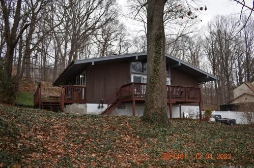 20 Terese Rd, Beacon Falls, CT 06403-1241