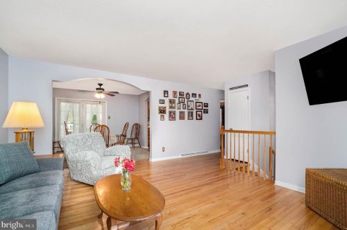 7 Brandywine Dr, Shrewsbury PA  17361-1803 exterior