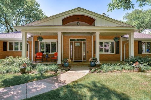 74 Woodland Cir, Minneapolis, MN 55424-1449