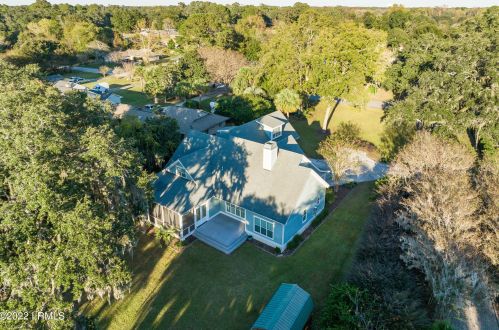 700 Sunset Cir, Beaufort SC  29906-9426 exterior