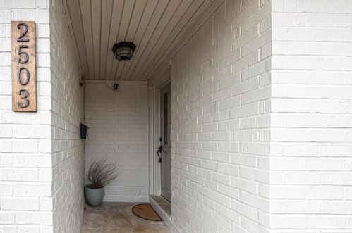 2503 46th St, Galveston, TX 77551-5702