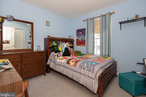 402 6th St, Laurel DE  19956-1363 exterior