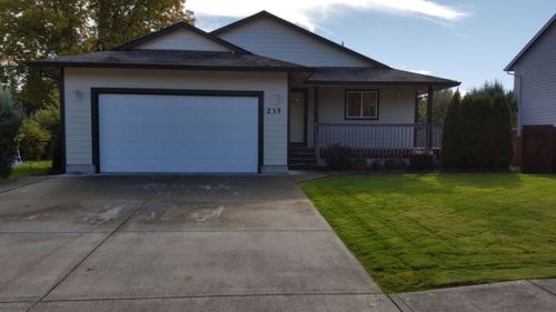 235 Madrona Ave, Woodland, WA 98674-8119