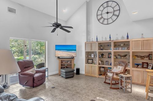 7855 66 Ave, Vero Beach FL  32968-9738 exterior