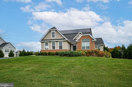 309 Derik Ct, New Castle, DE 19720-5707