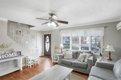 309 12th St, Babylon NY  11704-3106 exterior