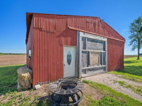 13423 Mraz Rd, Mishicot WI  54228-9413 exterior
