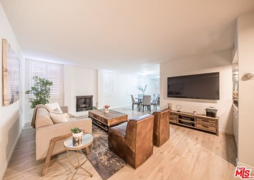 14521 Benefit St, Van Nuys, CA 91403-3702