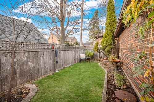 4779 Larkin St, Milwaukee WI 53211-1151 exterior