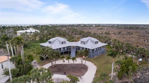 4150 Dingman Dr, Sanibel FL 33957-5107 exterior