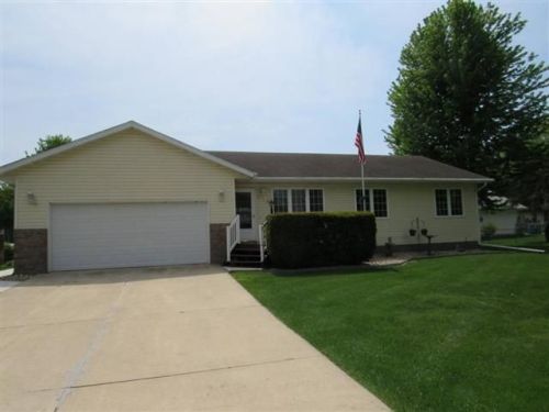 416 Elliott Ave, Waterloo, IA 50707-1540