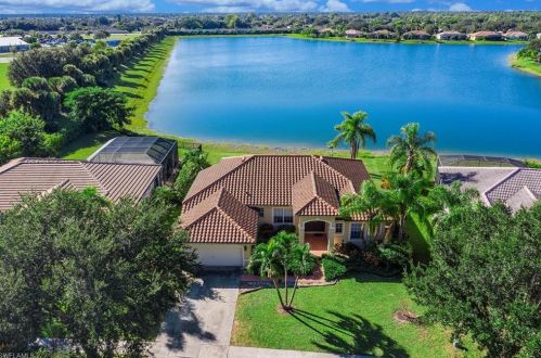 853 Grand Rapids Blvd, Naples, FL 34120-4429