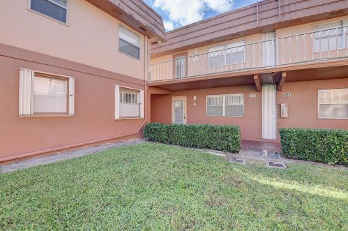 497 Saxony K, Delray Beach FL  33446-1012 exterior