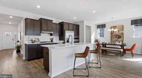 101 Brookside Ln, Gettysburg PA  17325-2026 exterior